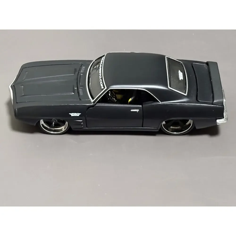 1969 Matte Black Pontiac Firebird 1:24 Die cast Car Maisto Pro Rodz